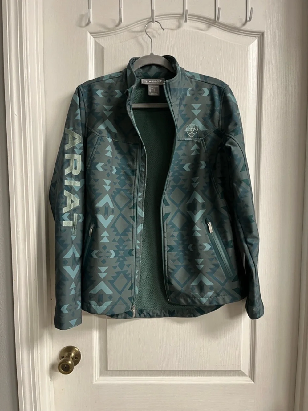 Ariat New Team Softshell Print Geo-Pattern Full-Zip Jacket - Picture 2 of 8